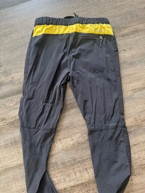 Columbia kids's Black Athletic Joggers